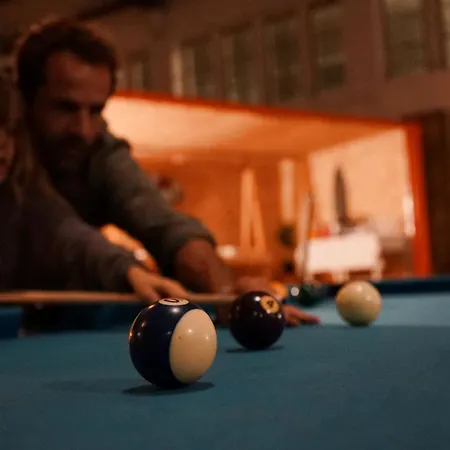 Vandrerhjem Wot Social *