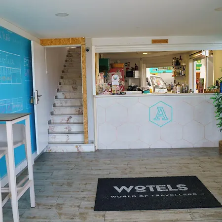 Wot Social Vandrerhjem Peniche