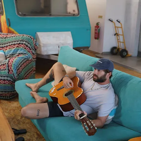 Wot Social אכסניה *