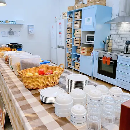 Wot Social אכסניה *